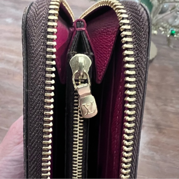 Auth Louis Vuitton Clemence Wallet - Picture 12 of 13